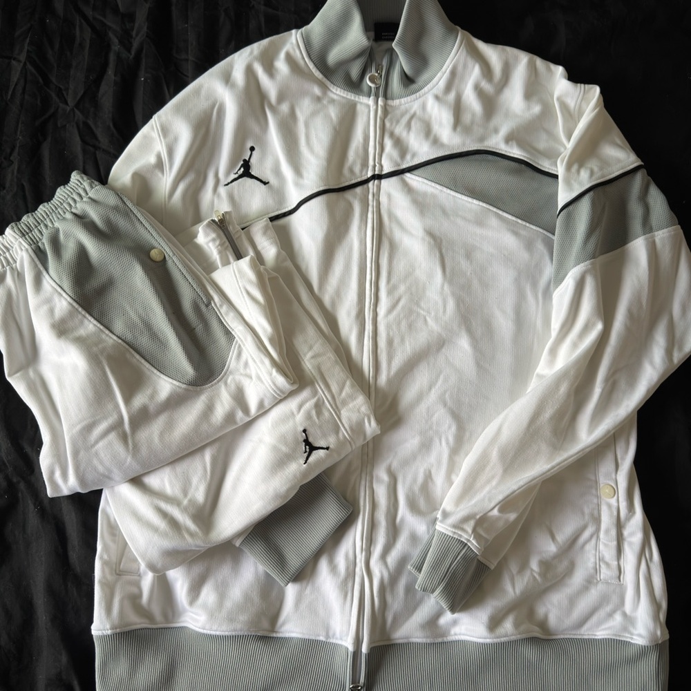 Jordan Tracksuit – White/Grey | Pants M & Jacket XL